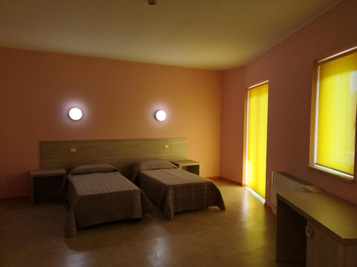 Hotel Clodi Ascoli Piceno Exterior photo